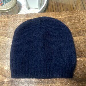 SOLD ❄️ Small Navy Blue Beanie New Without Tag ❄️